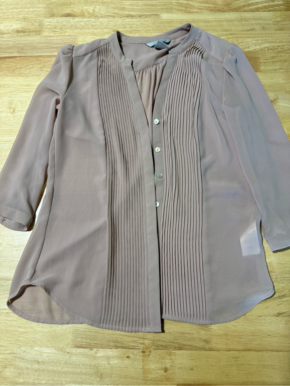 H&M Women’s Light Pink Pleated Button Front Blouse Size 2 Sheer 3/4 Sleeve